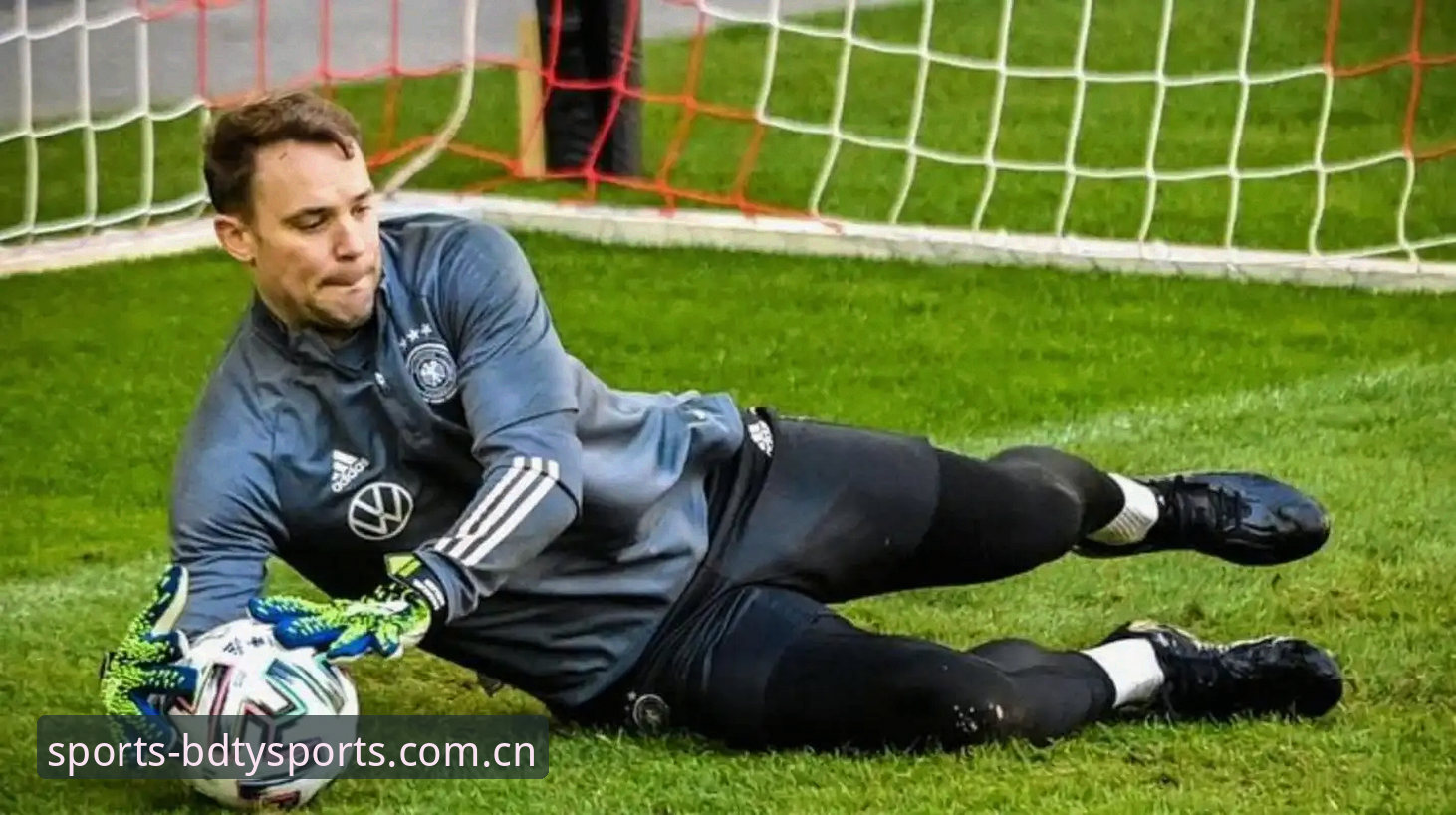 半岛体育下载地址下载不了怎么办 资深用户分享德国队26人名单观赛心得:诺伊尔回归与半岛综合平台实战分析